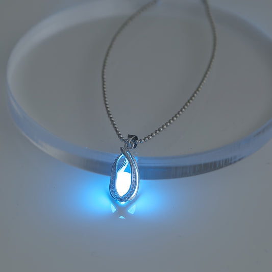 Nooxian Glow-in-the-Dark Mermaid Pendant Necklace - Hollow Spiral Teardrop Luminous Bead with /Blue Light Activation, Purple/Green/Blue Absorption-Activated Jewelry for Daily Wear & Parties, Mermaid Necklace, Night Glow Acces