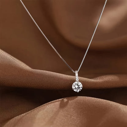Elegant Geometric Solitaire Rhinestone Pendant Necklace for Women, Alloy with Unique Plating, Fashionable Collarbone Chain for Daily and Party Wear