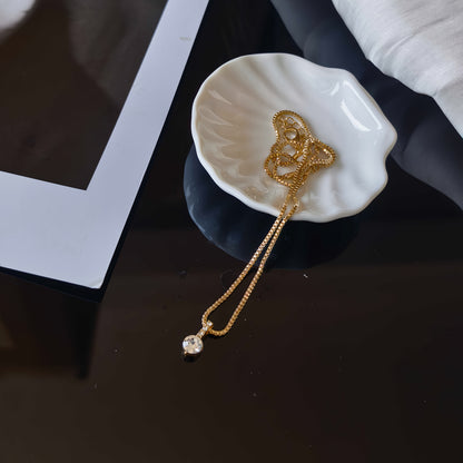 Elegant Geometric Solitaire Rhinestone Pendant Necklace for Women, Alloy with Unique Plating, Fashionable Collarbone Chain for Daily and Party Wear