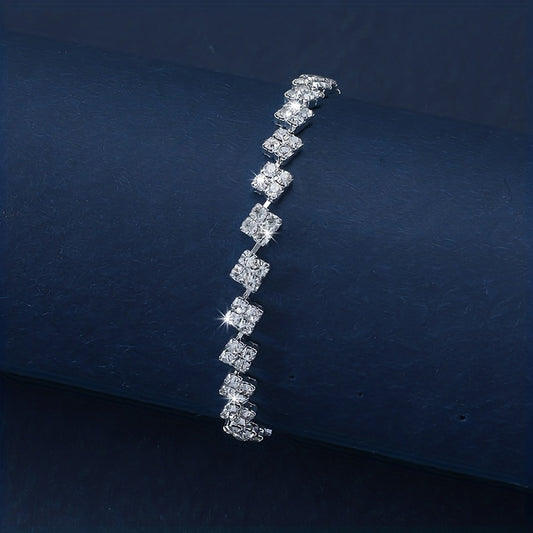 Luxurious Sparkling Rhinestone Claw Chain Bracelet for Women - Elegant Square Design, Perfect for Casual Attire, Fashion Trend, Rhinestone, Welding