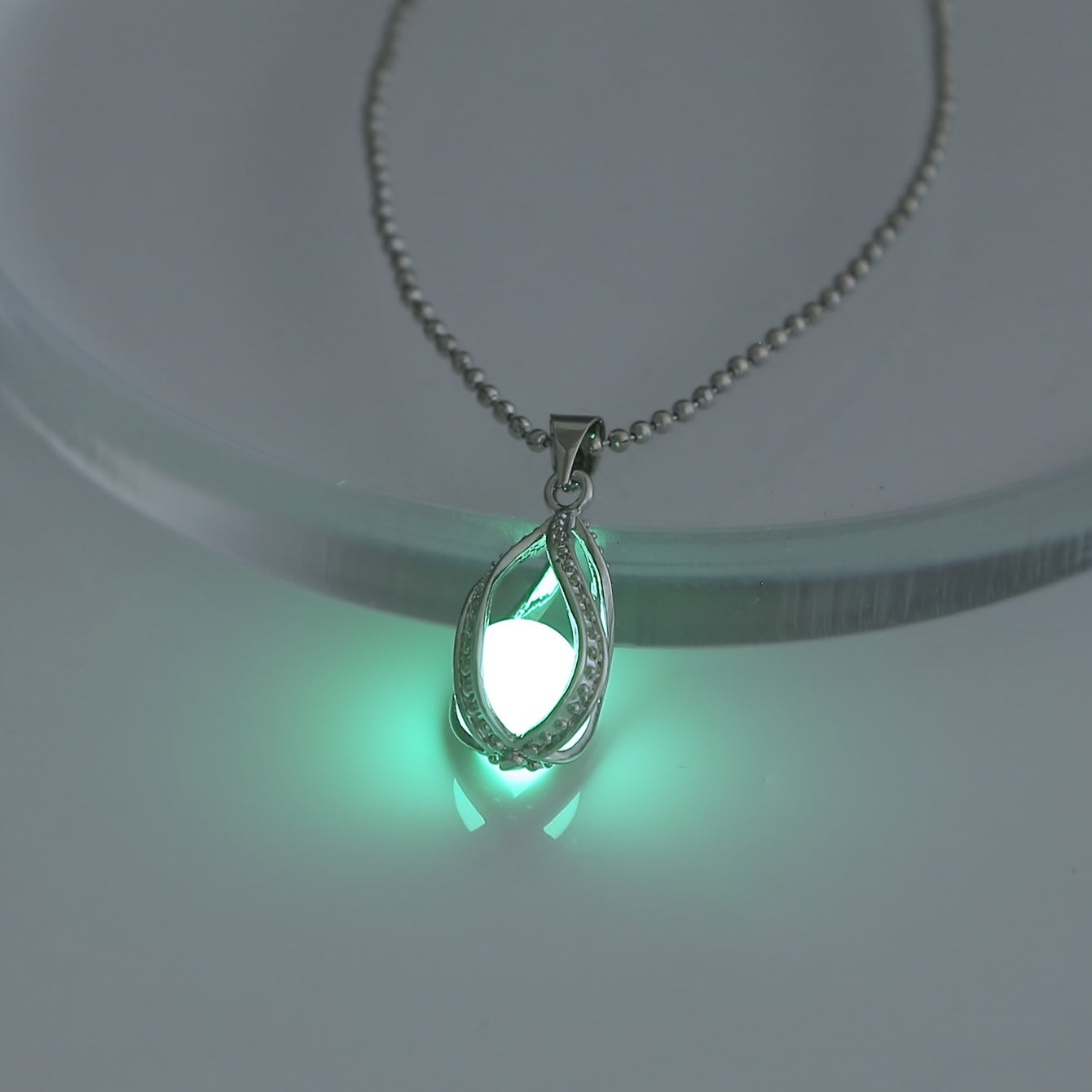 Nooxian Glow-in-the-Dark Mermaid Pendant Necklace - Hollow Spiral Teardrop Luminous Bead with /Blue Light Activation, Purple/Green/Blue Absorption-Activated Jewelry for Daily Wear & Parties, Mermaid Necklace, Night Glow Acces