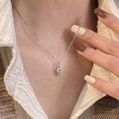 Elegant Geometric Solitaire Rhinestone Pendant Necklace for Women, Alloy with Unique Plating, Fashionable Collarbone Chain for Daily and Party Wear
