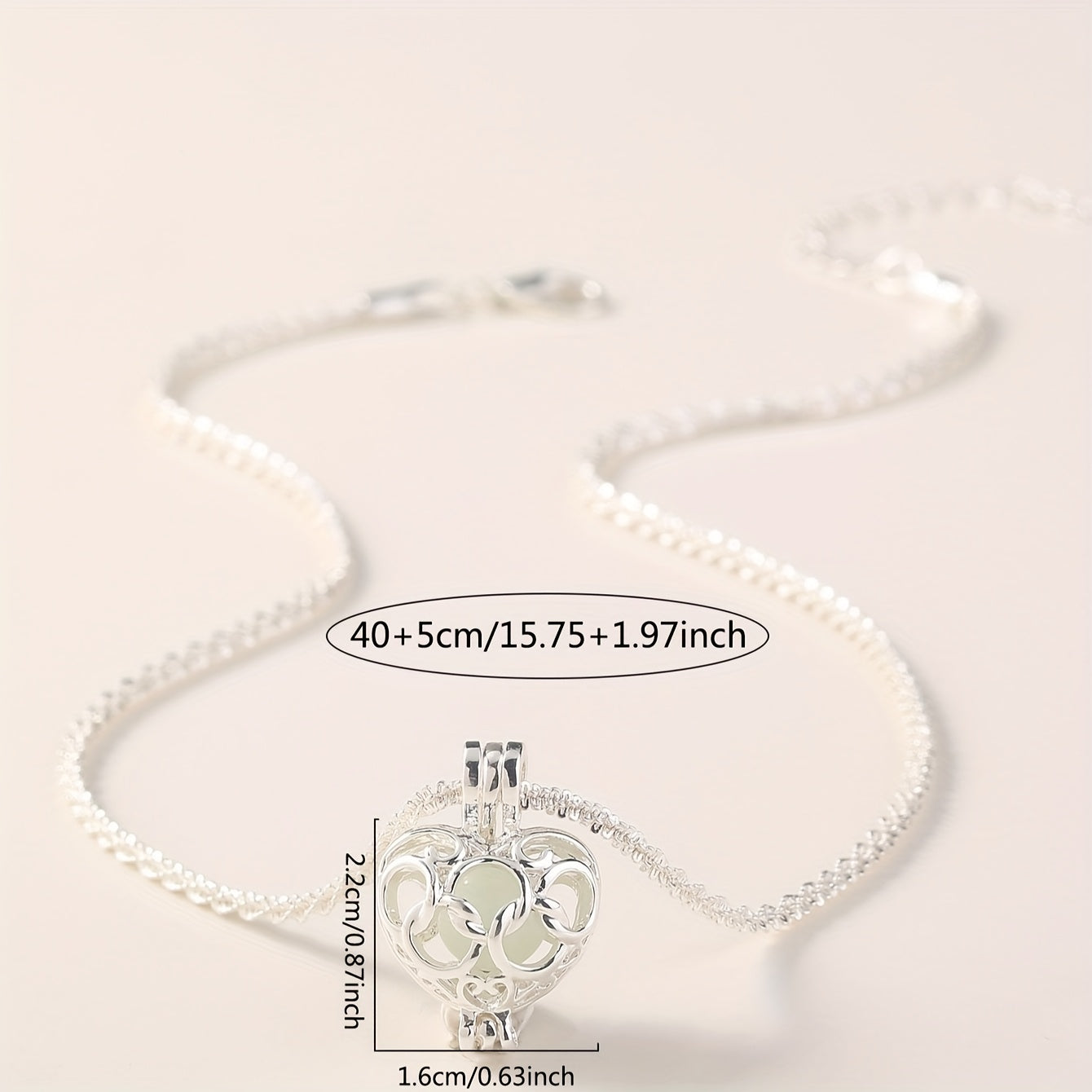 Nooxian Elegant Heart-Shaped Luminous Pendant Necklace - Classic Vacation Style, Glow-in-the-Dark Resin Charm, Copper Chain, Ideal for Daily Wear & Gifts, Valentine'S Day Special, Luminous Jewelry|Classic Necklace|Resin Penda