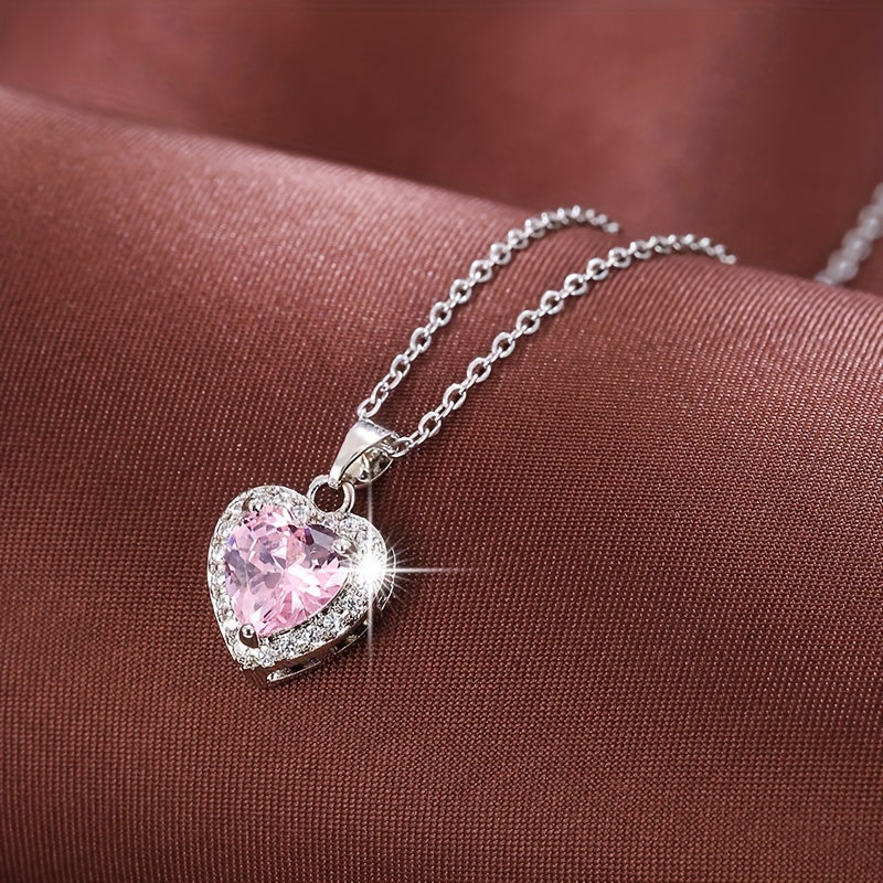 Sweet And Cool Heart Design Necklace with Heart-Shaped Synthetic Zirconia, Perfect for a Lovely Girl.
