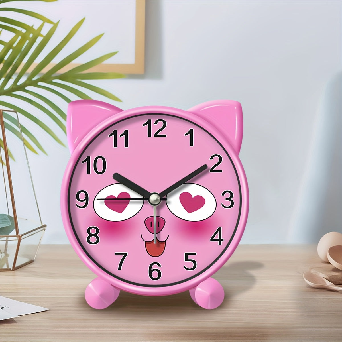 A pink cartoon animal-shaped alarm clock that simulates, silent without ticking, a plastic clock powered by batteries, can be set to remind, suitable for rooms, bedside tables, desks, ideal gift (without batteries)