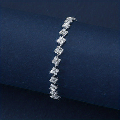 Luxurious Sparkling Rhinestone Claw Chain Bracelet for Women - Elegant Square Design, Perfect for Casual Attire, Fashion Trend, Rhinestone, Welding